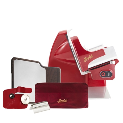 Affettatrice Home Line 200 Plus Rosso - Kit completo con Tagliere, Affilatoio, Pinza e Cover