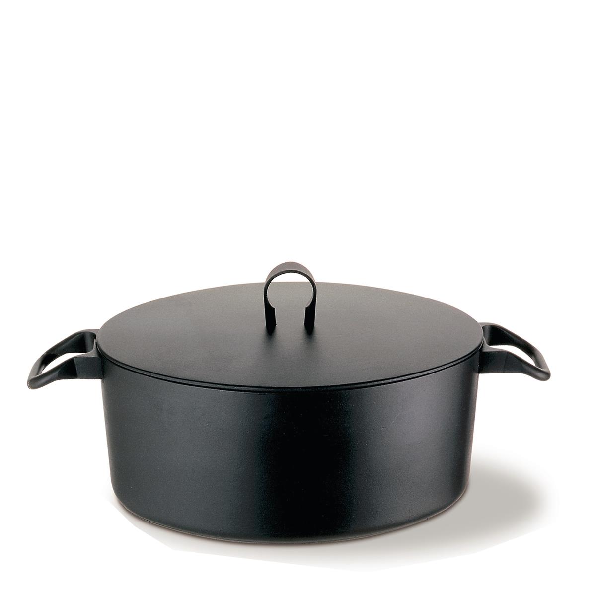 photo Alessi-The belt of Orione Cocotte oval in enameled cast iron