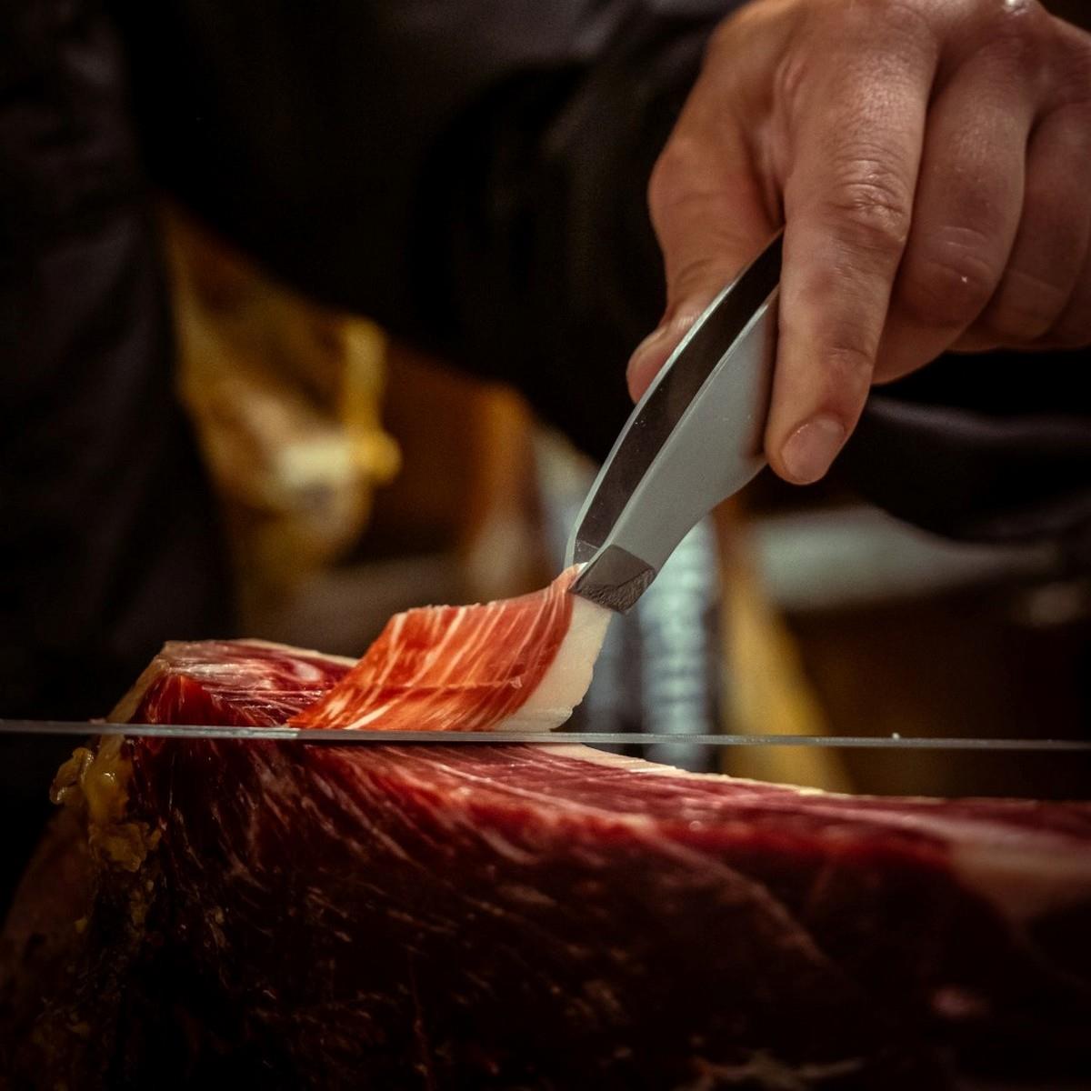 Bellota Ham 100% Iberian Pata Negra cut with knife